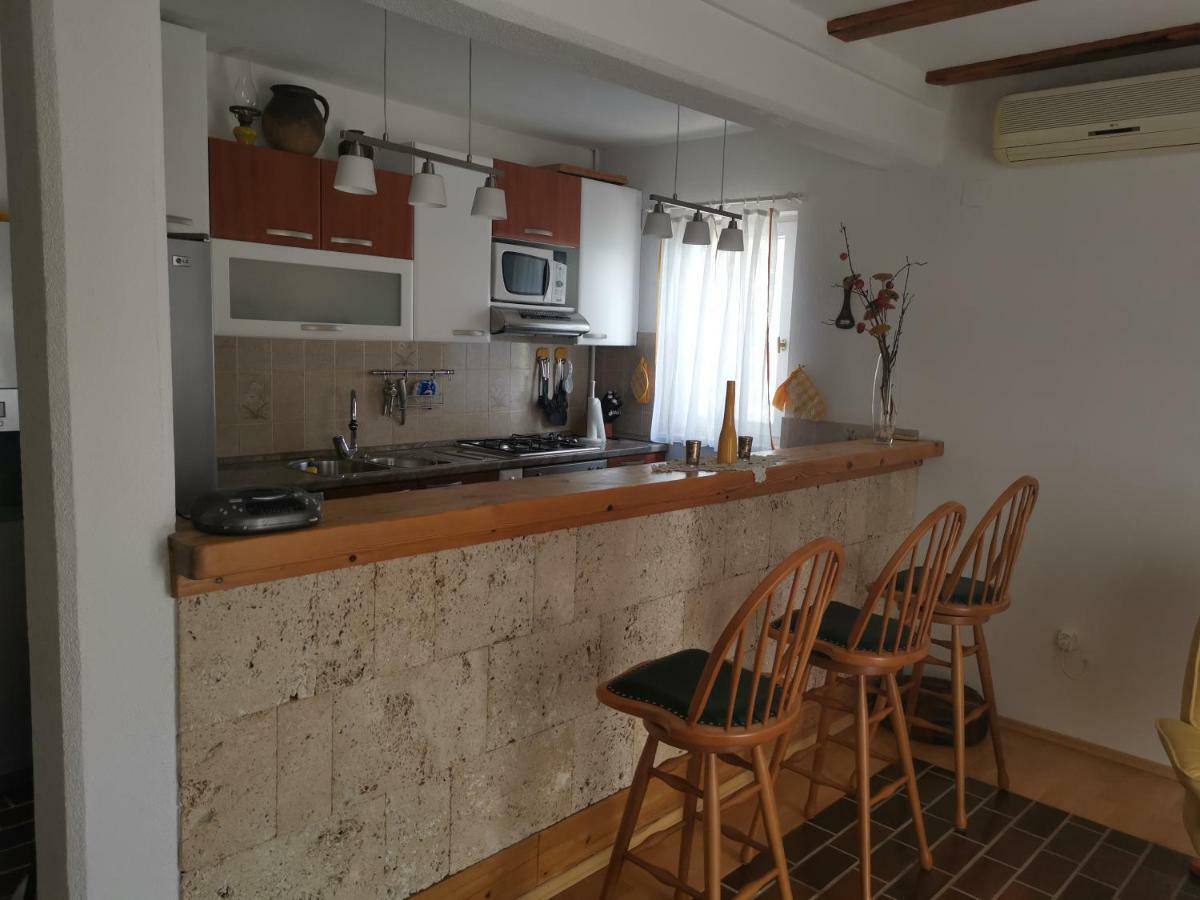 Apartma Soncek Premantura Exterior photo