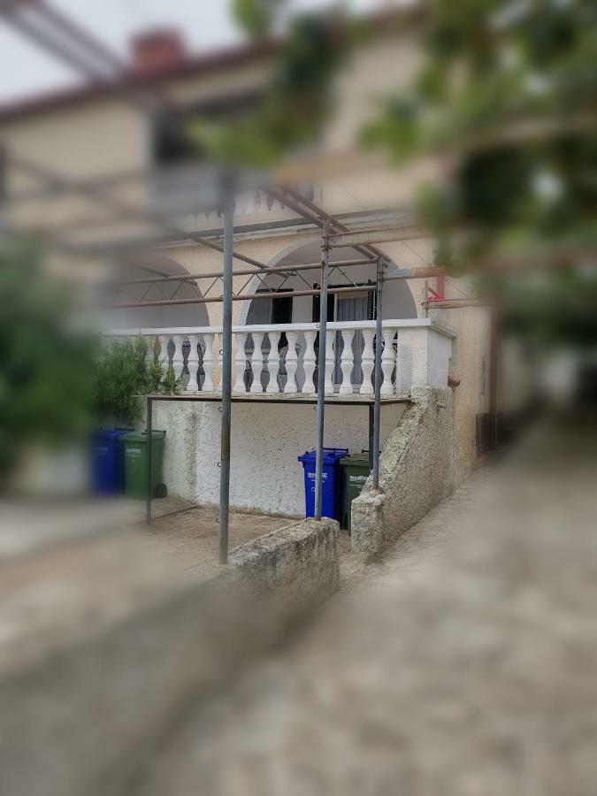 Apartma Soncek Premantura Exterior photo